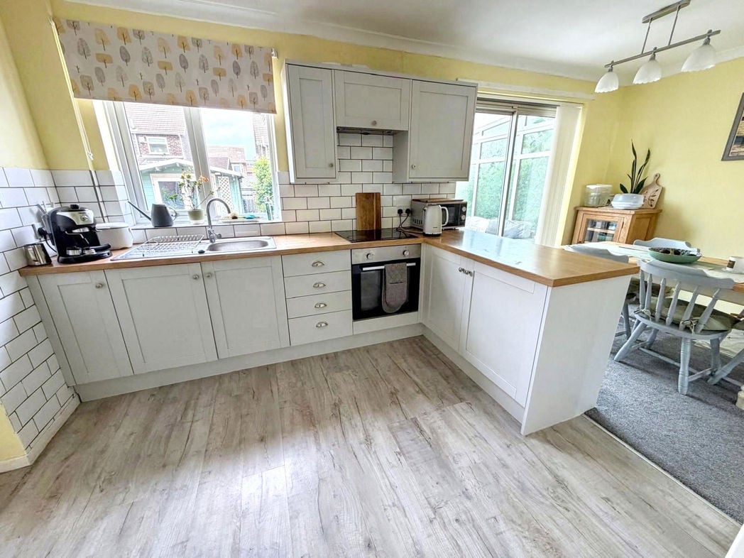 Property image 5 of 15