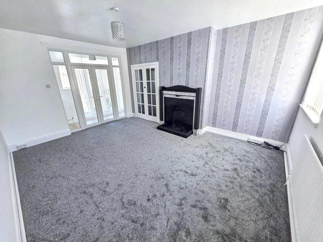 Property image 2 of 10