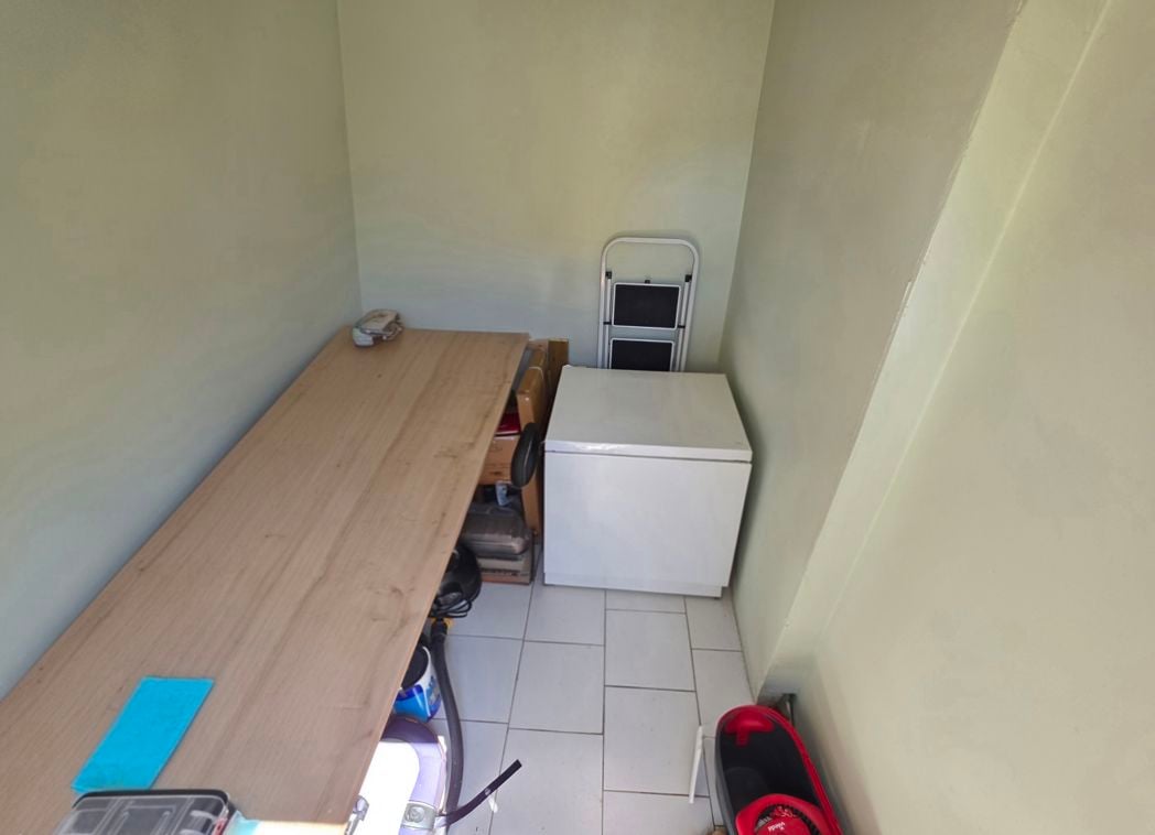 Property image 14 of 17