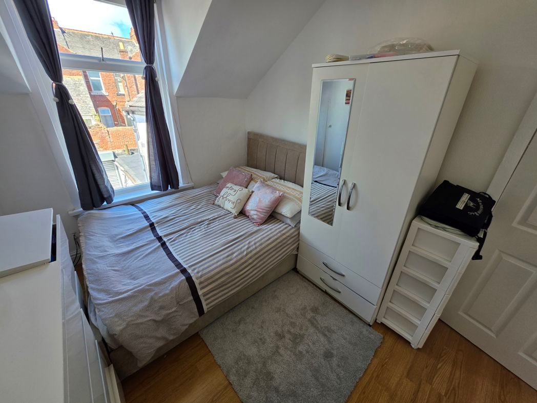 Property image 11 of 17