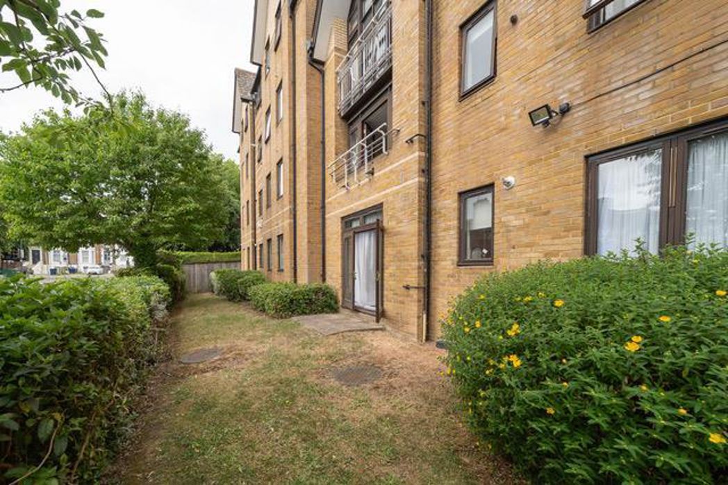 Property image 13 of 16