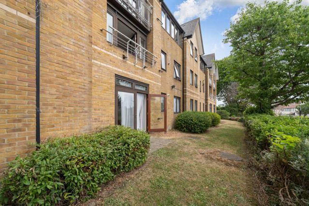 Property image 14 of 16