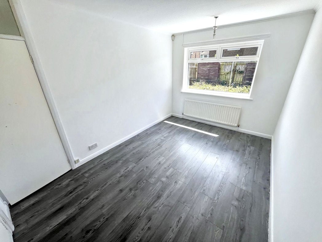 Property image 4 of 13