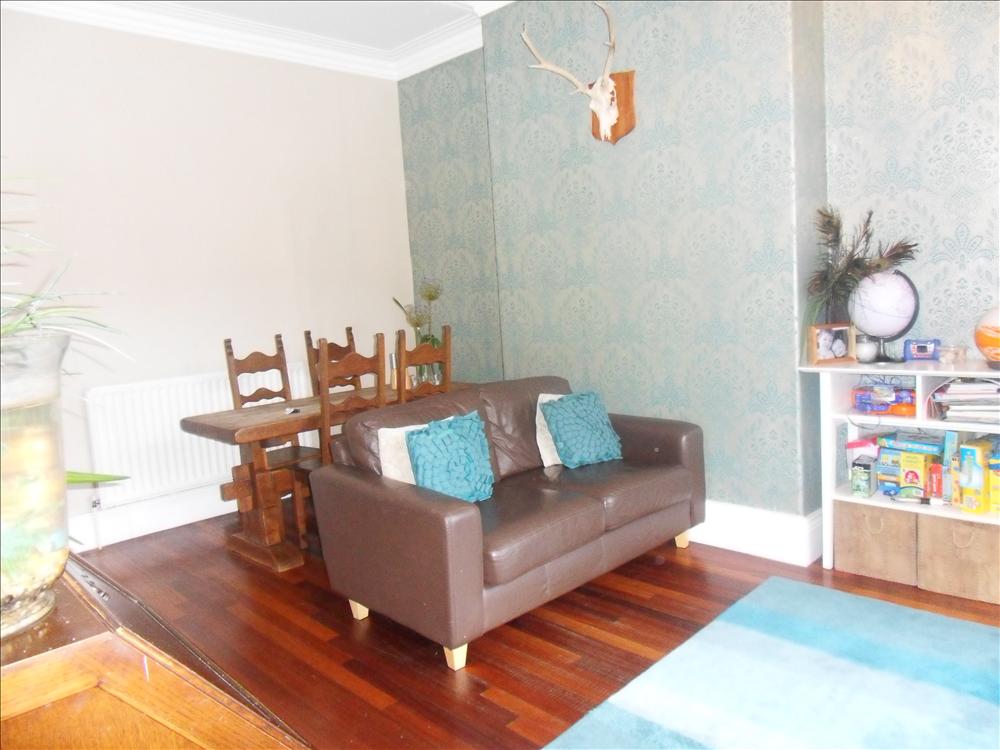 Dining/family room
