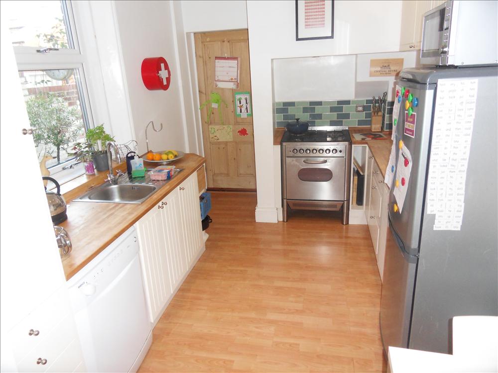 Breakfasting kitchen