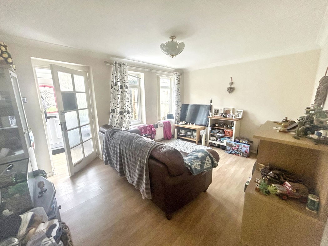 Property image 2 of 12