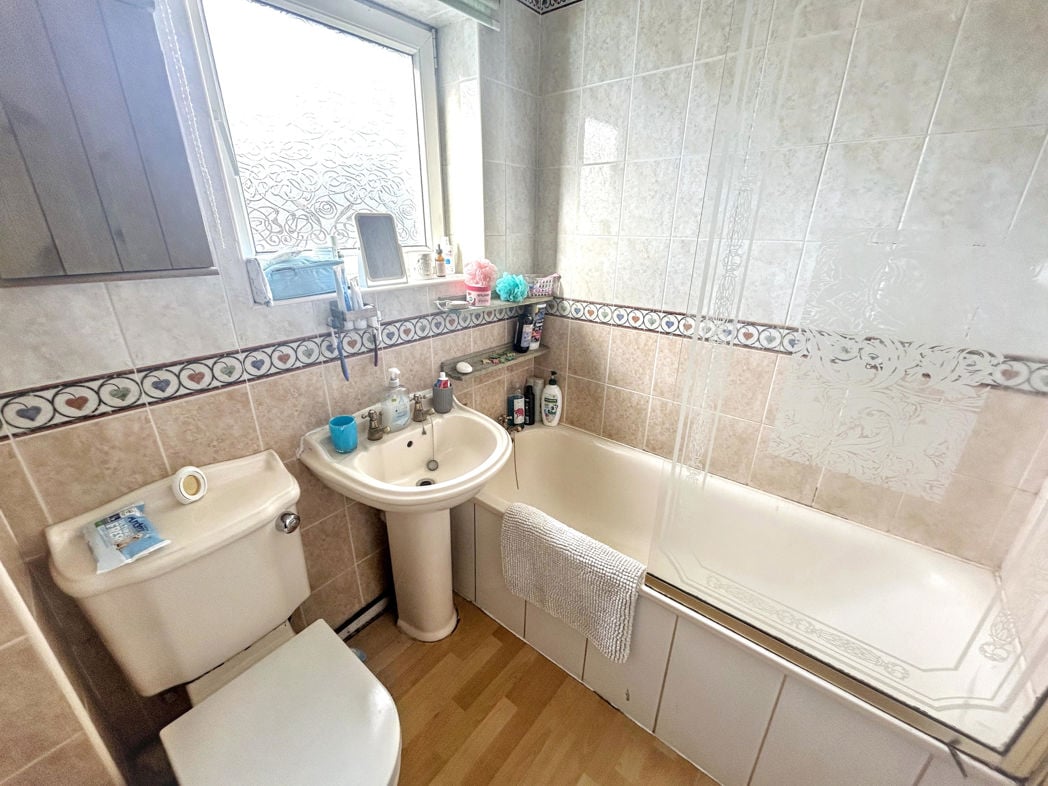 Property image 7 of 12