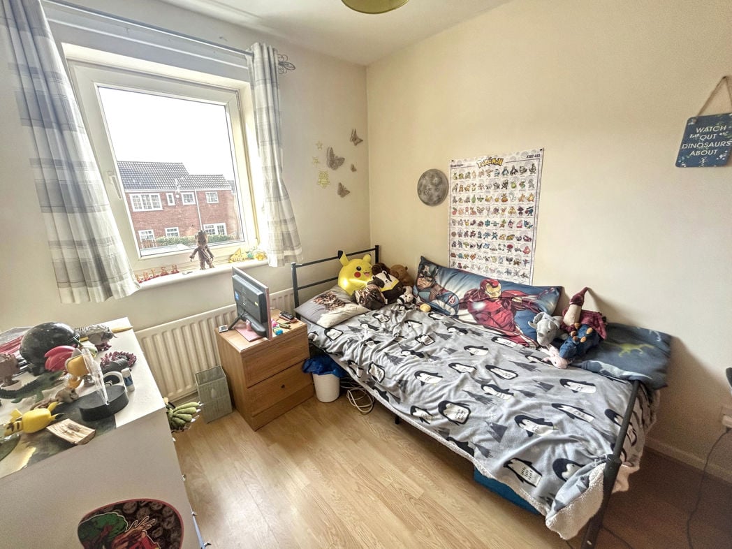 Property image 8 of 12