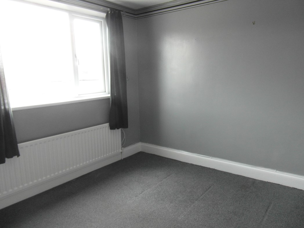 Property image 6 of 9