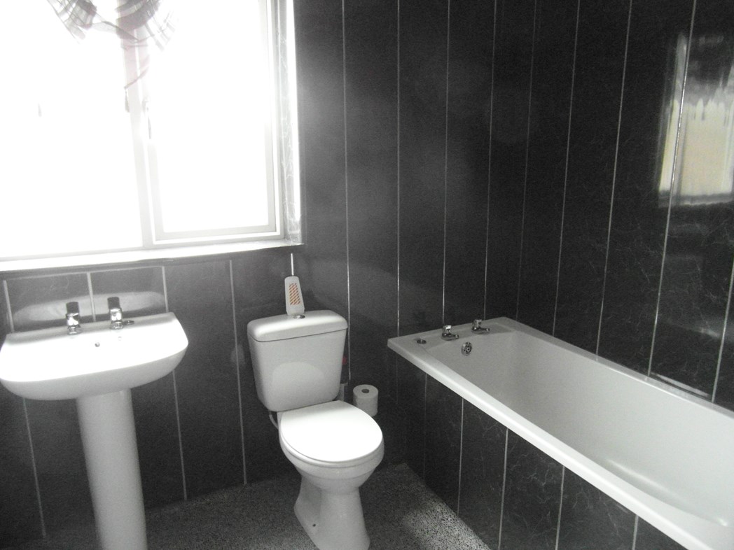 Property image 8 of 9