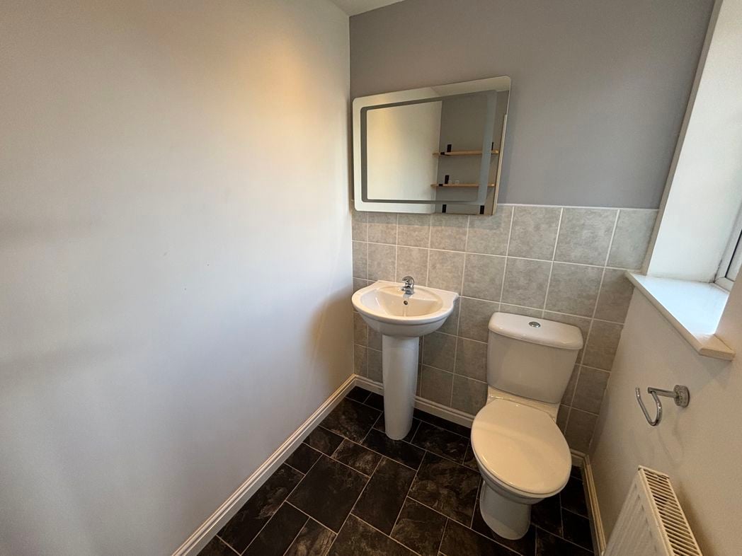 Property image 12 of 18