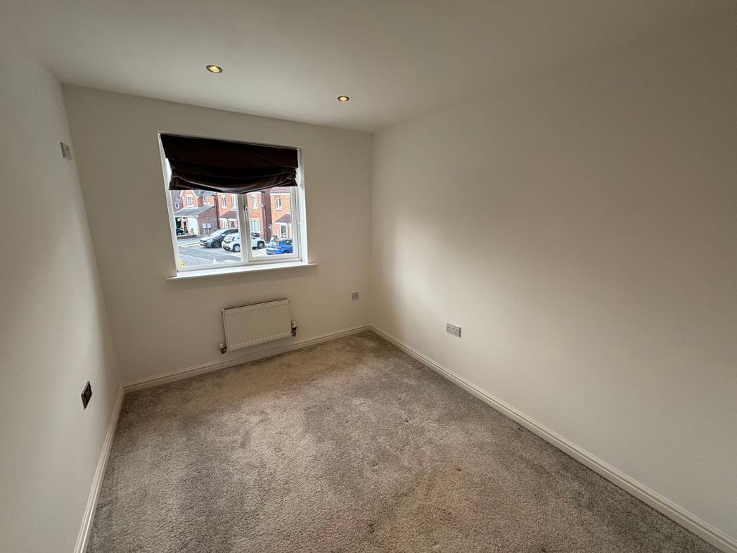 Property image 14 of 18