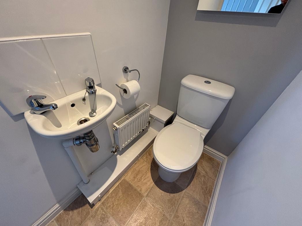 Property image 8 of 18