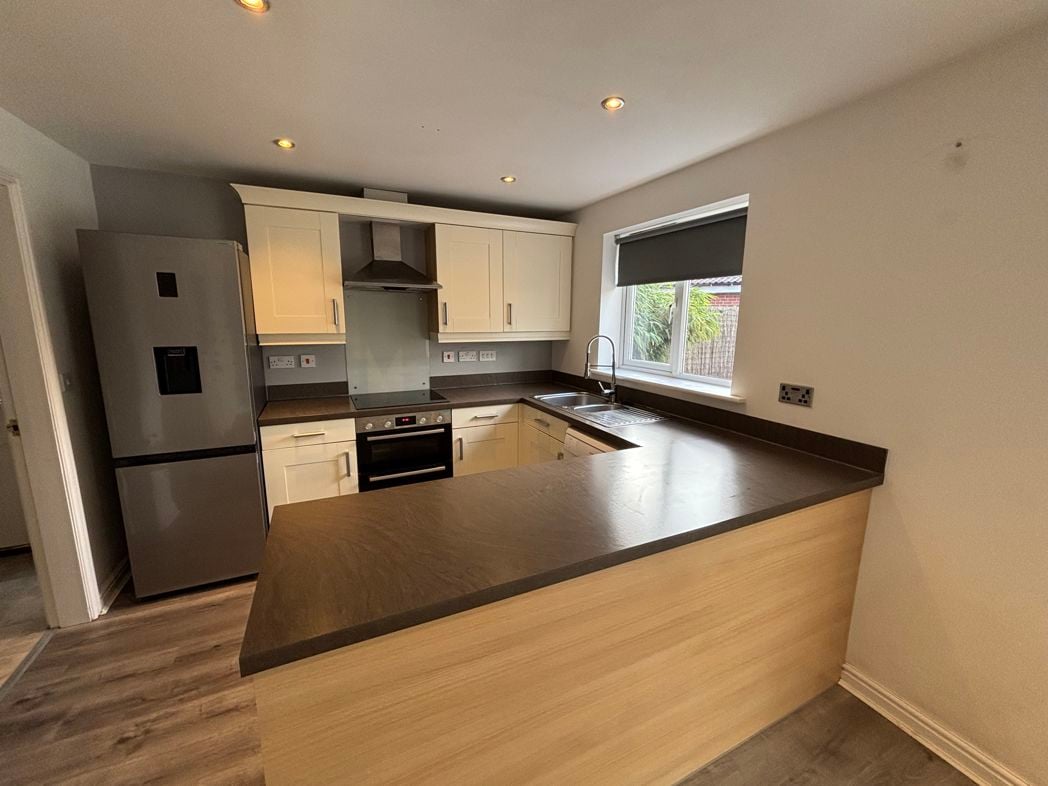 Property image 5 of 18