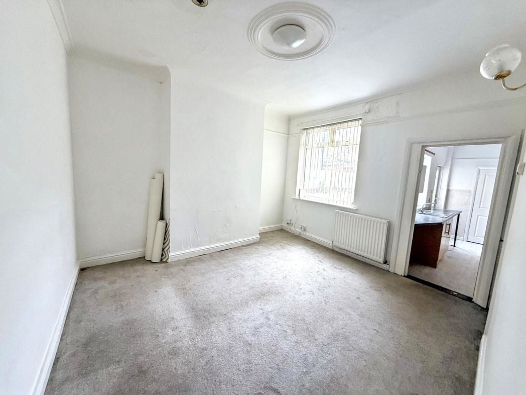 Property image 4 of 11
