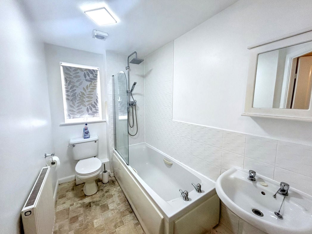 Property image 6 of 6