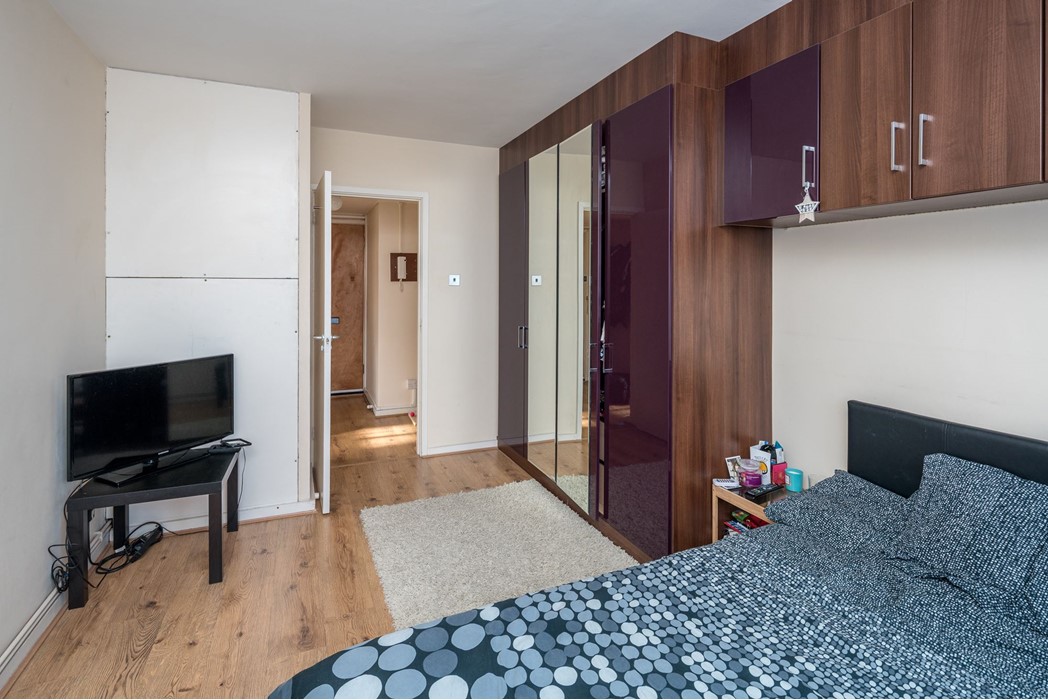 Property image 11 of 13
