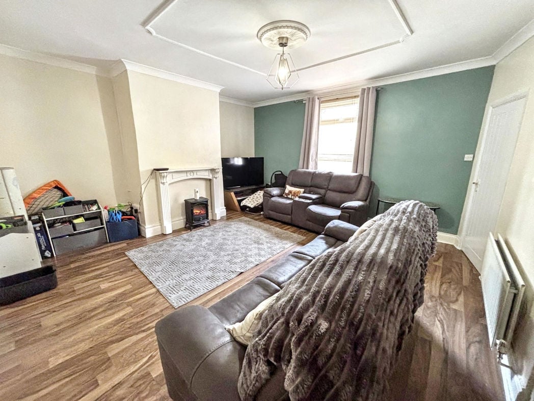 Property image 2 of 11