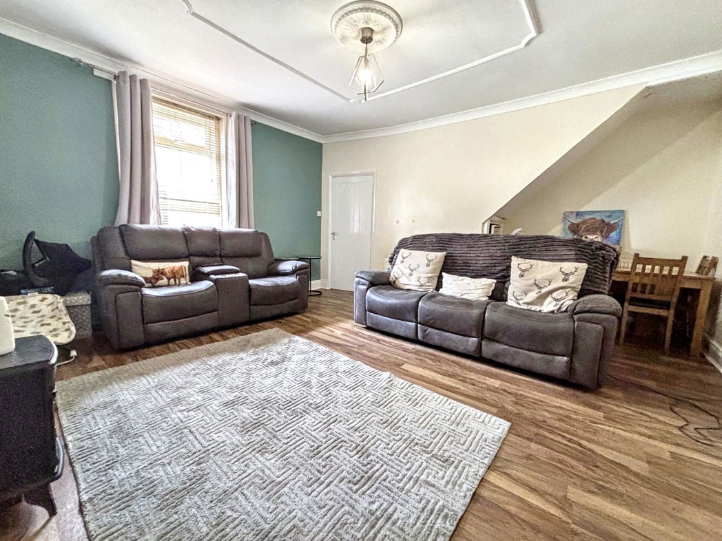 Property image 3 of 11
