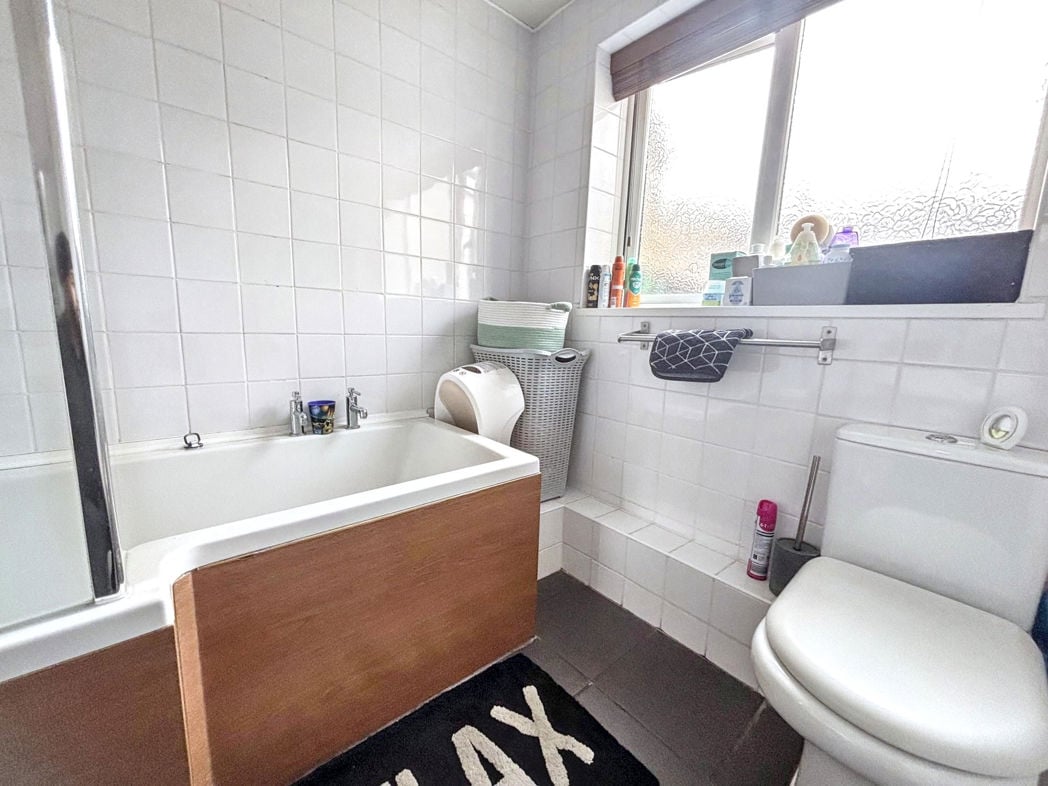Property image 6 of 11