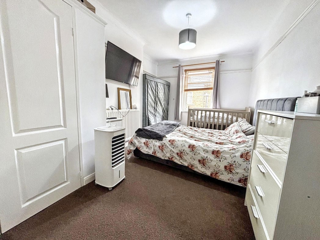 Property image 8 of 11