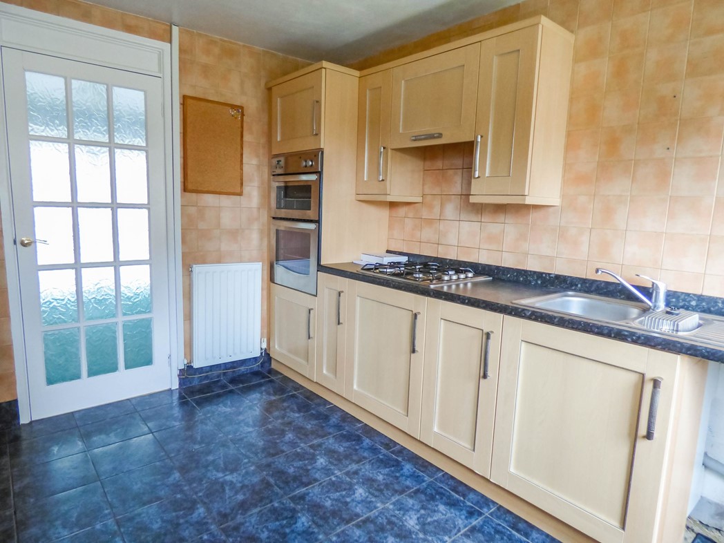 Property image 8 of 17