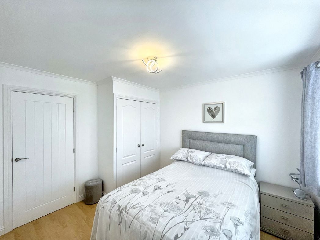 Property image 13 of 21