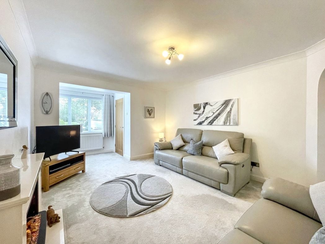 Property image 3 of 21