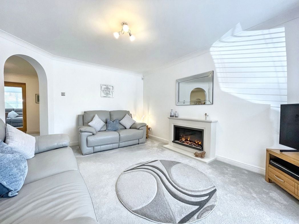 Property image 4 of 21