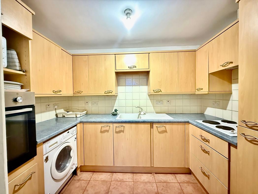 Property image 2 of 7