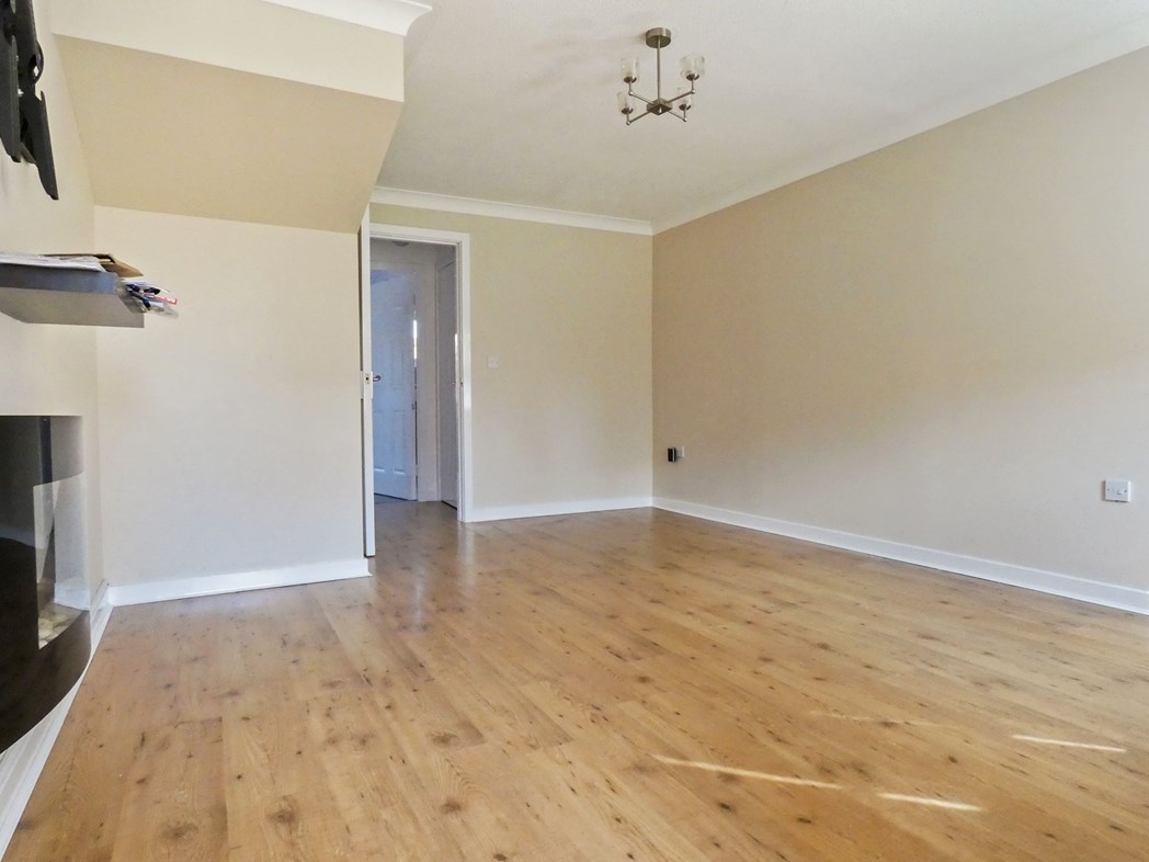 Property image 3 of 12