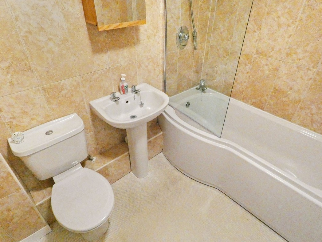 Property image 7 of 12