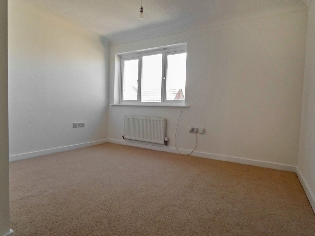 Property image 10 of 12