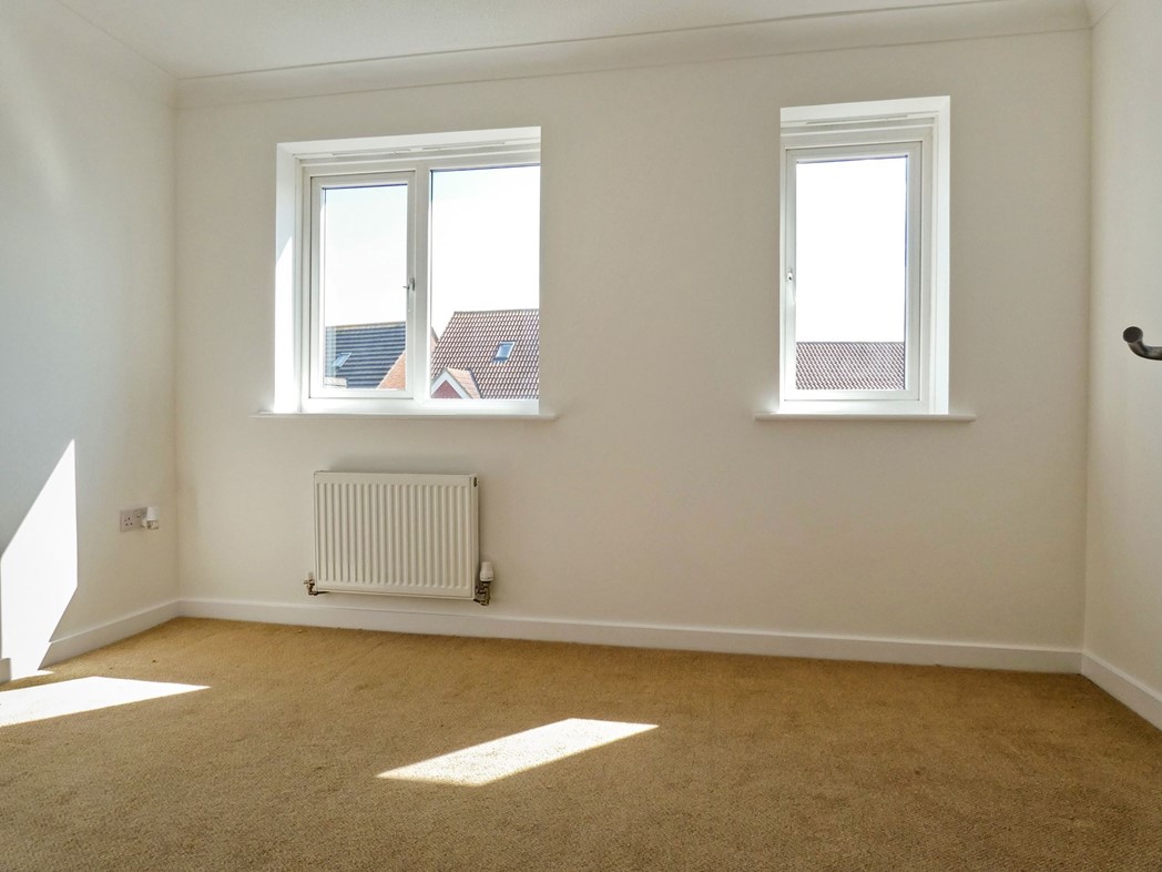 Property image 8 of 12
