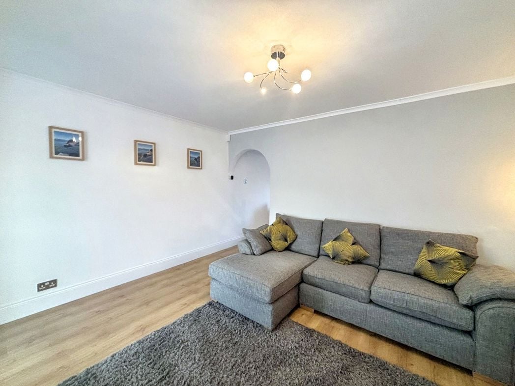 Property image 2 of 14