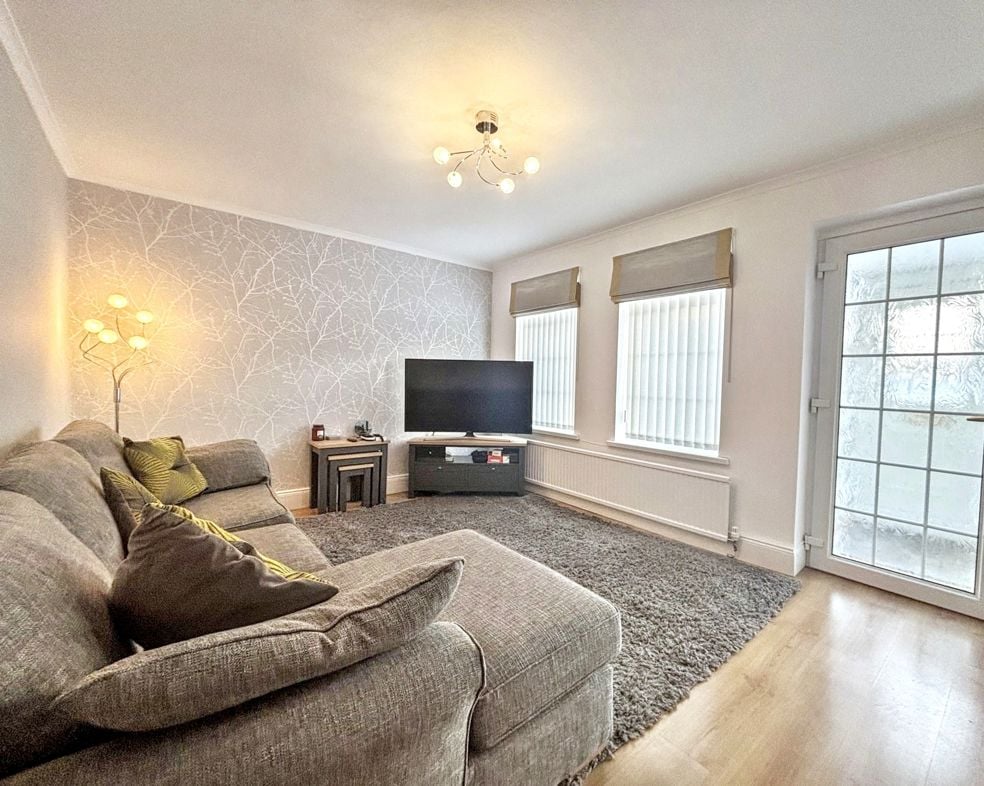 Property image 4 of 14