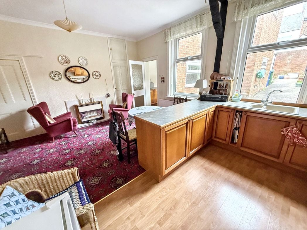 Property image 4 of 19