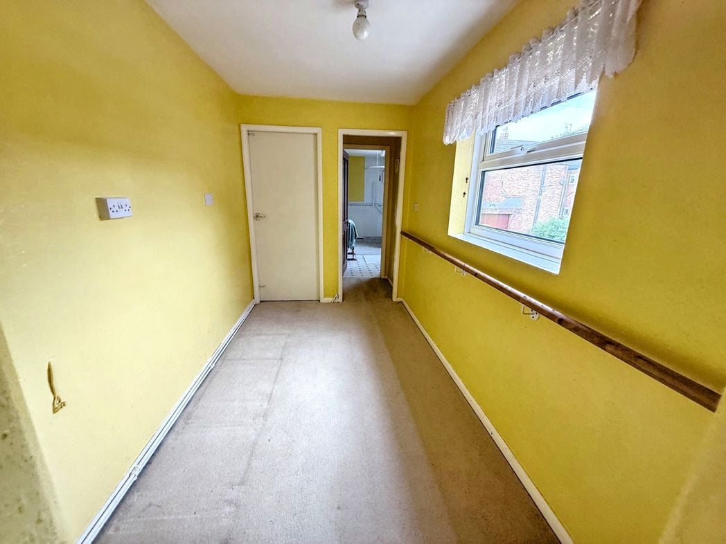 Property image 11 of 19