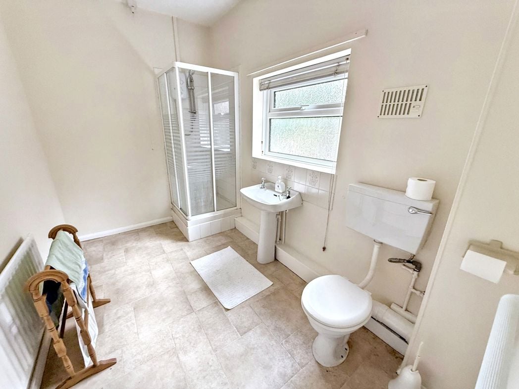 Property image 16 of 19