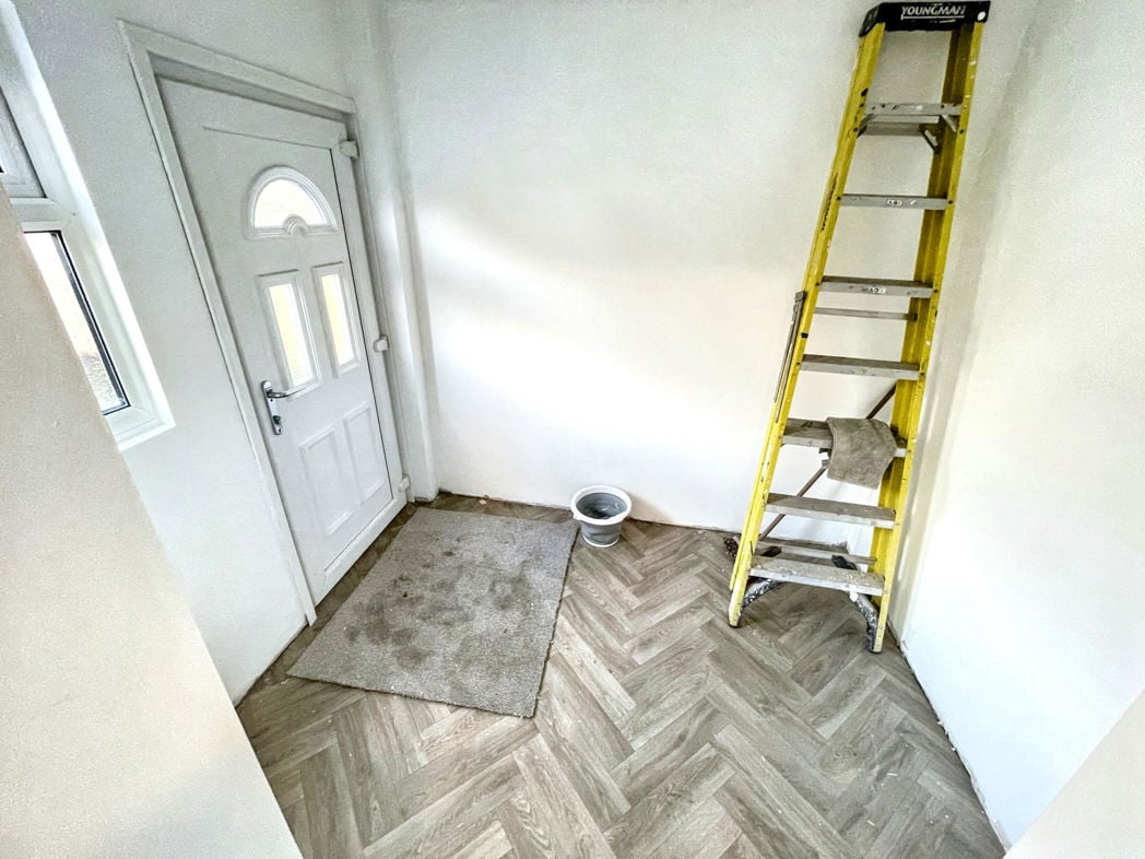 Property image 4 of 11