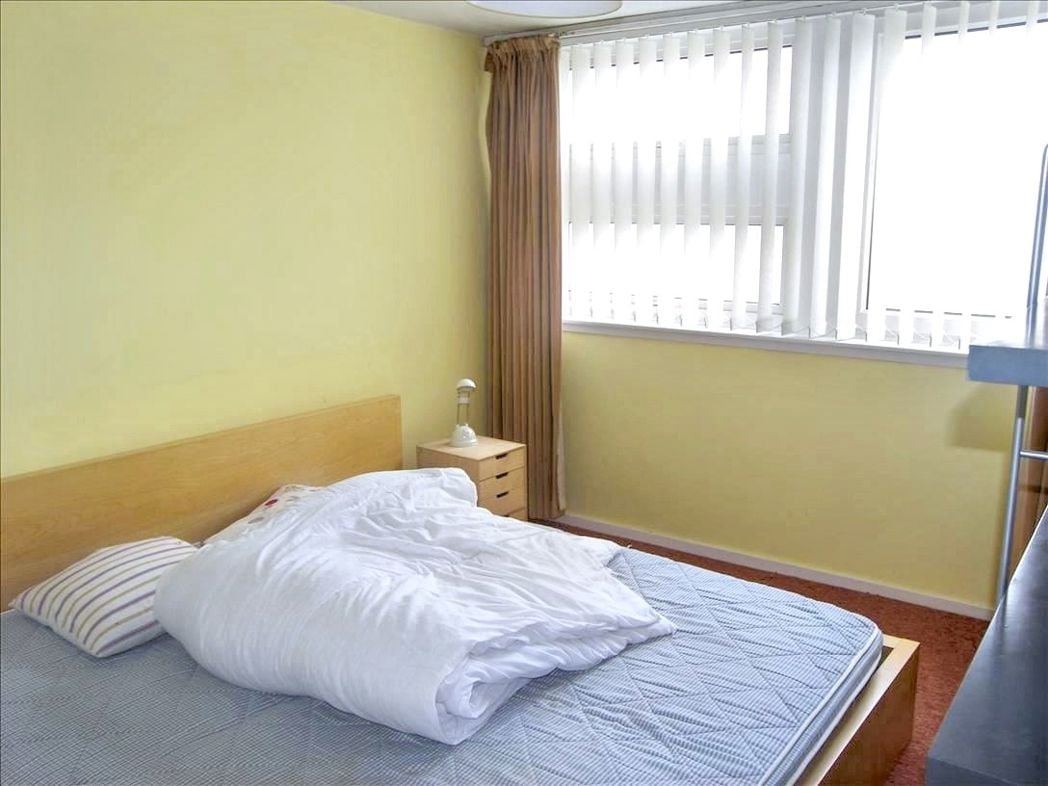 Property image 5 of 8