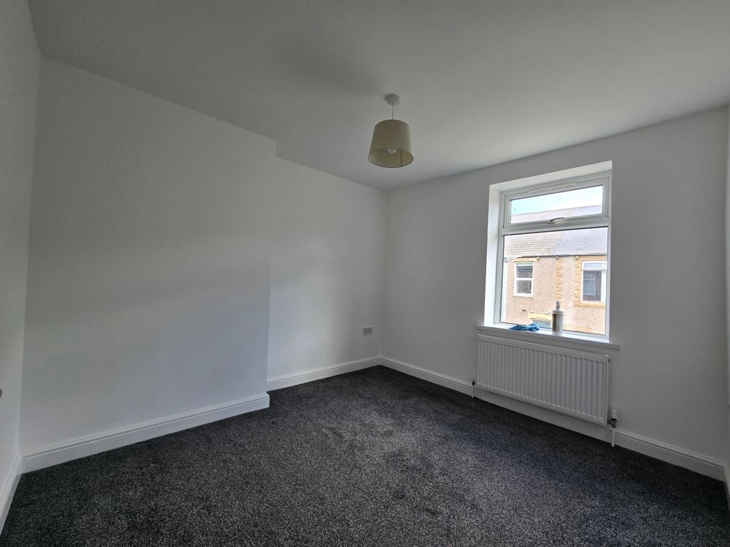 Property image 5 of 12
