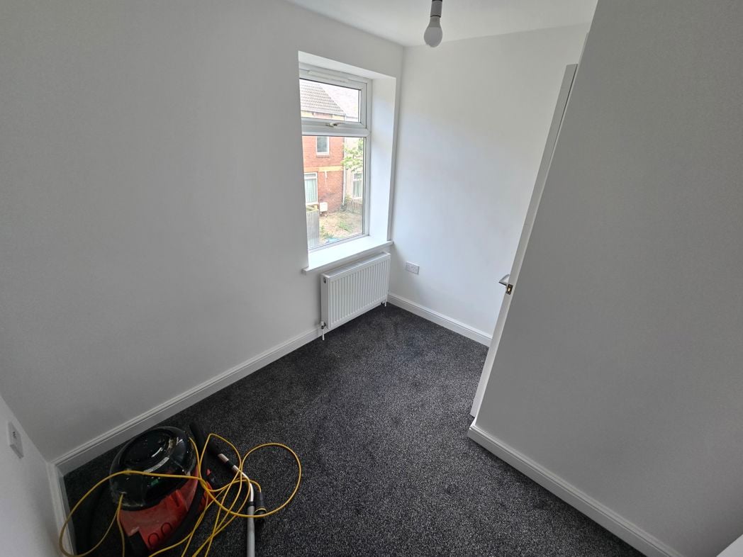 Property image 8 of 12