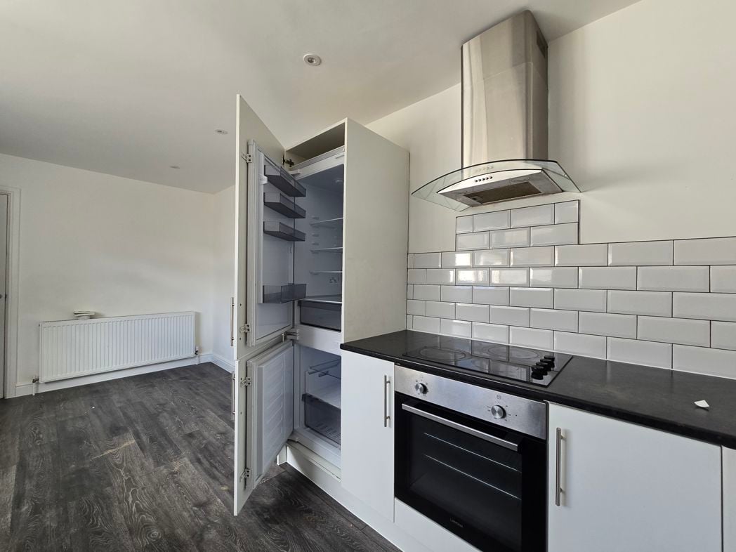 Property image 3 of 12