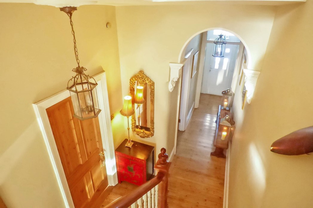 Property image 8 of 24