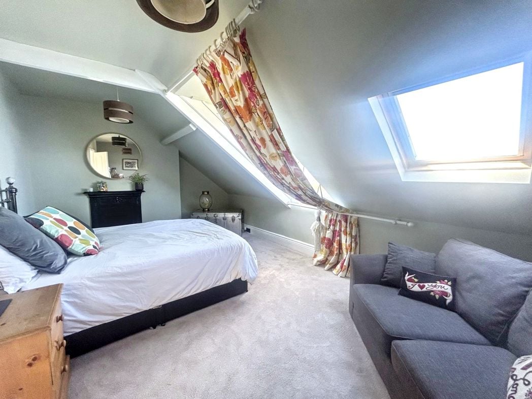 Property image 16 of 24