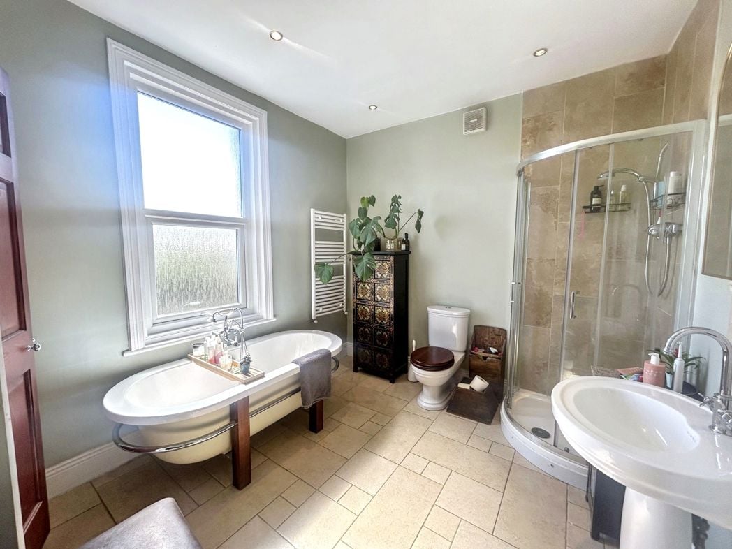 Property image 22 of 24