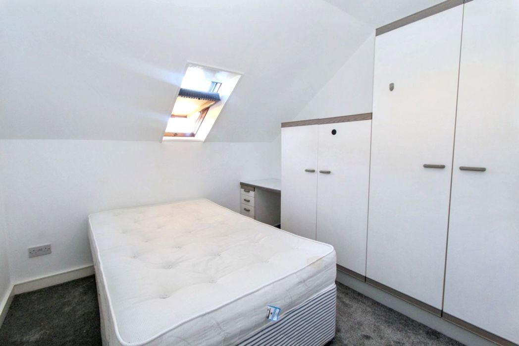 Property image 5 of 8