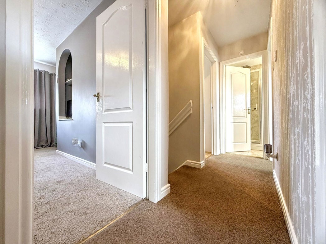 Property image 14 of 28