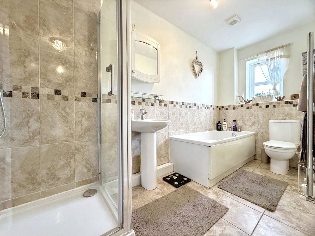 Property image 24 of 28